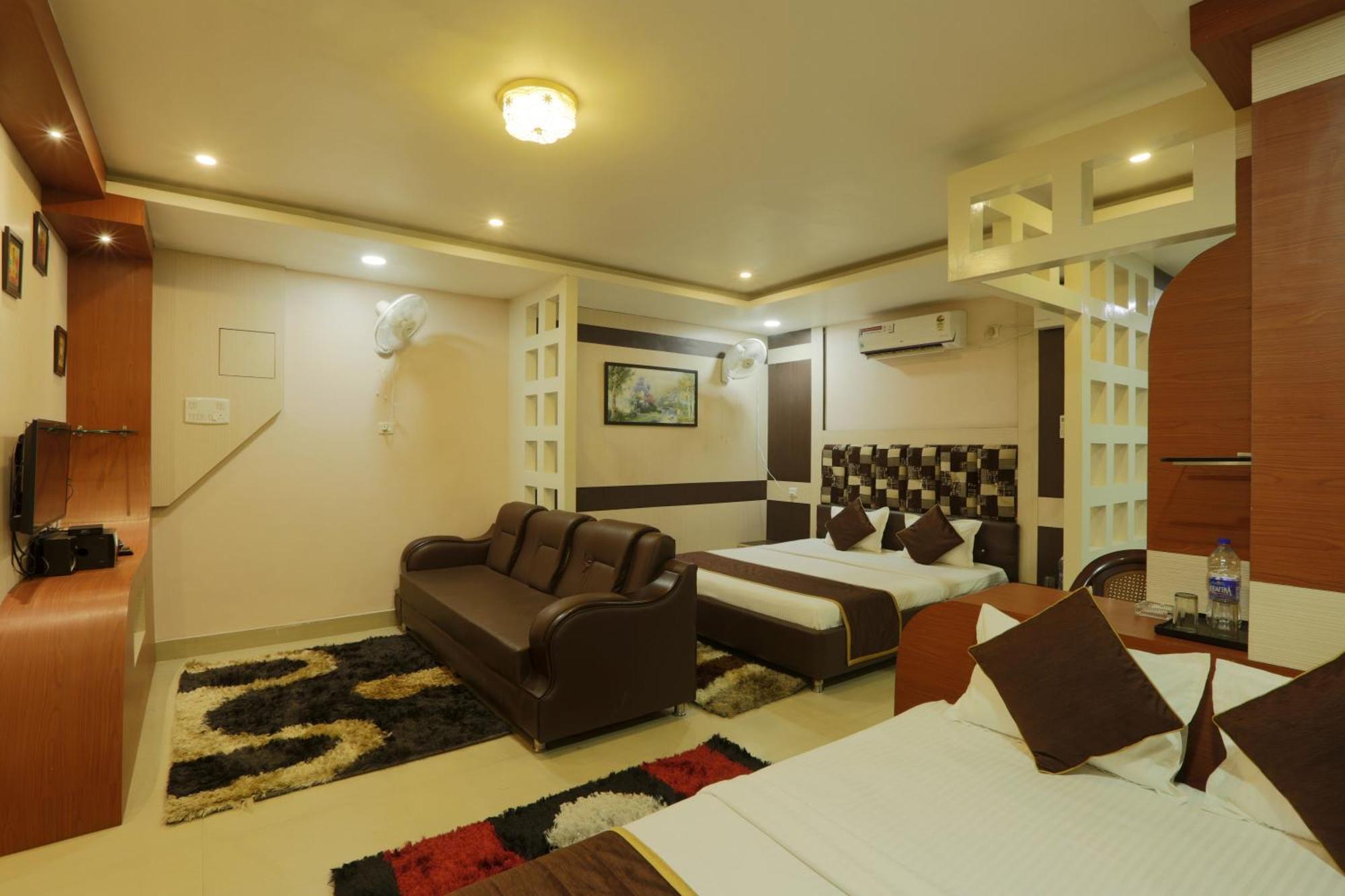 Hotel Dream City Ґувахаті Екстер'єр фото