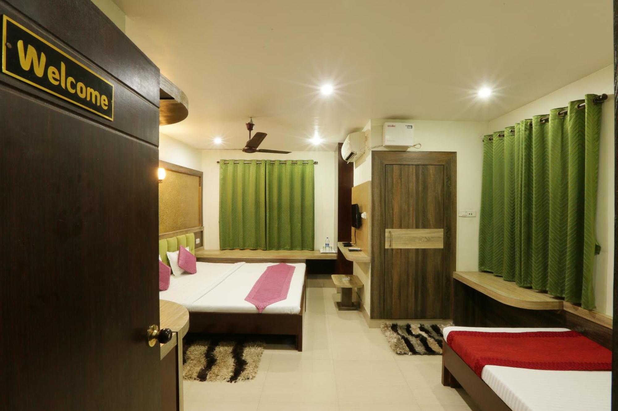 Hotel Dream City Ґувахаті Екстер'єр фото